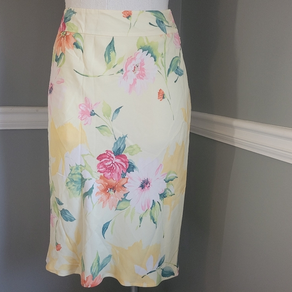 TALBOTS SKIRT - Picture 3 of 14
